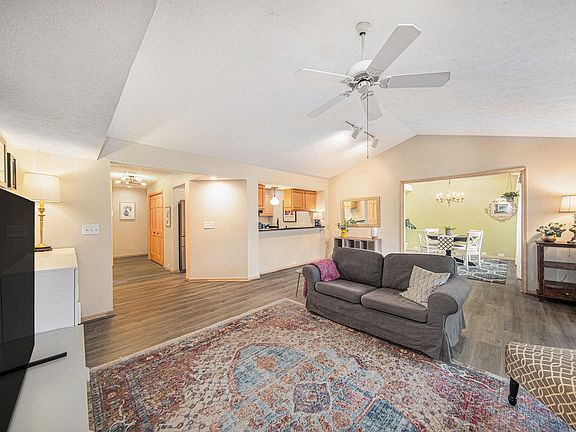 5th image of 2066 Bent Trail Ct