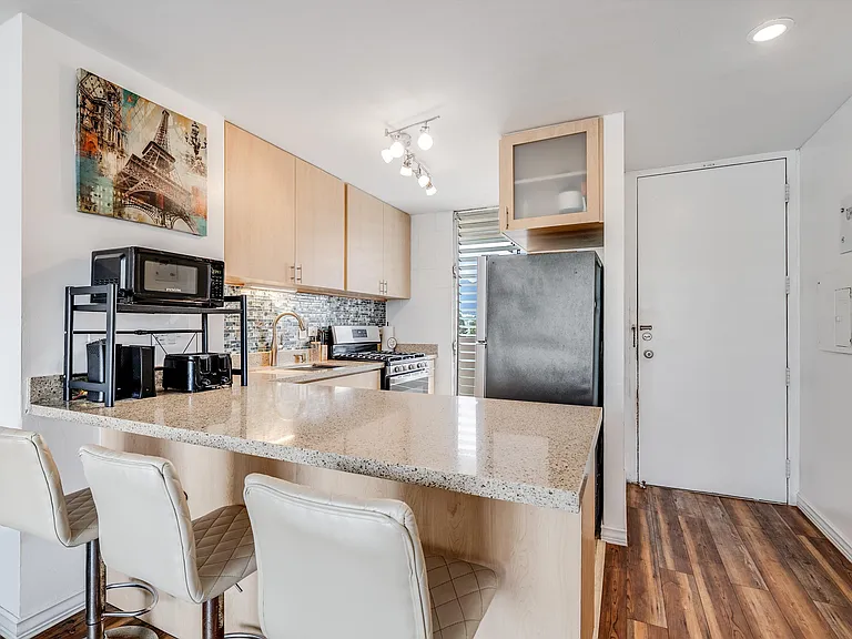2630 Kapiolani Blvd #802 — Photo 5