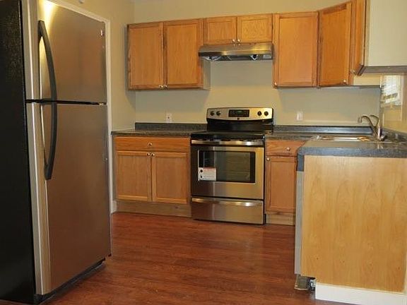 5th image of 325 W Spruce St