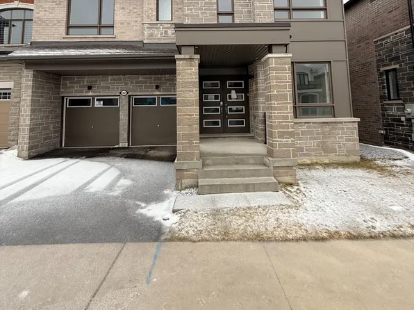 1421 Swallowtail Ln, Pickering, ON L1X 0N8