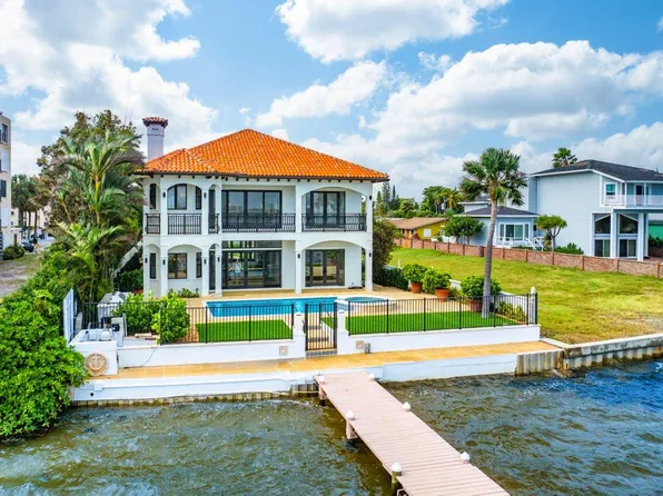 1 18th Ave S, Lake Worth, FL 33460