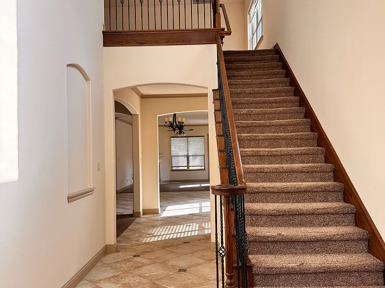 9001 Blue Water Dr — Photo 3