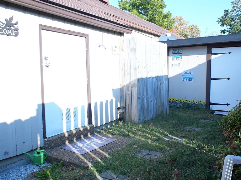 220 Harpers Mill Ct — Photo 25