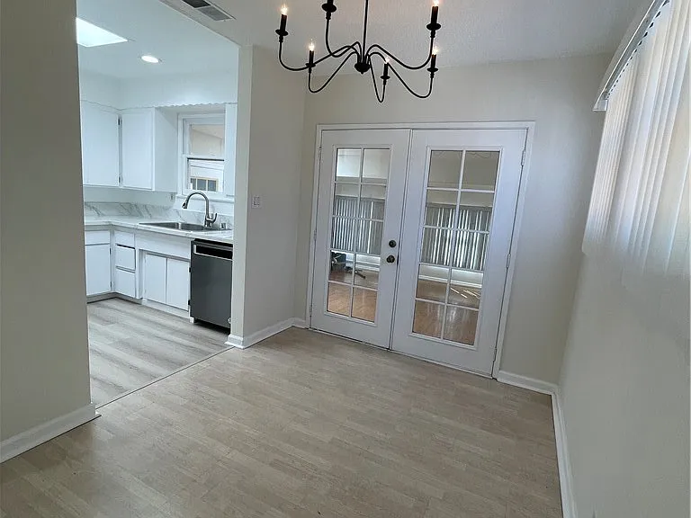 14261 Cedarwood St — Photo 3