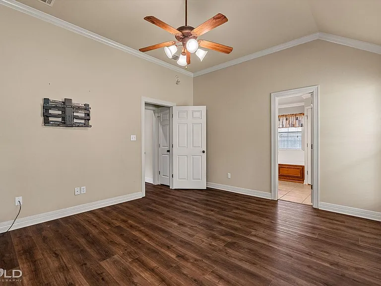 126 Satinwood Cir — Photo 11