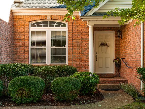 2nd image of 8440 Beautiful Valley Dr