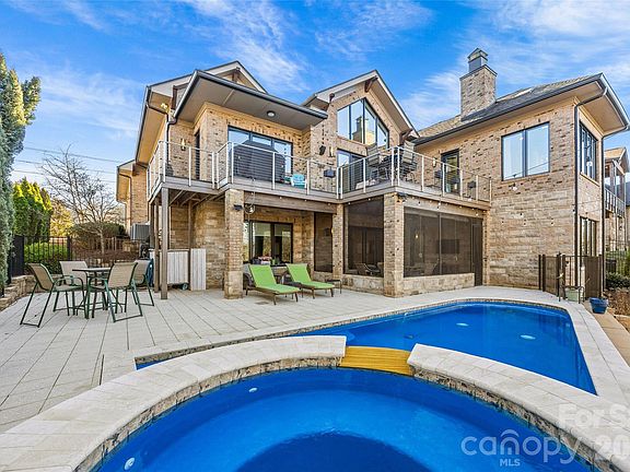 3rd image of 6032 Headlands Ct