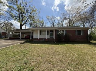 1604 E Waldron St, Corinth, MS 38834