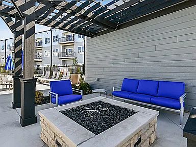 4th image of 8891 Moreland St #7b7961413