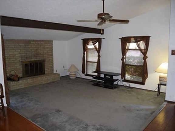 2nd image of 15619 Camino Del Sol Dr