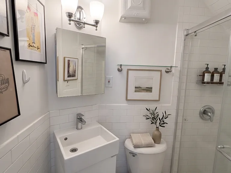 459 6th Ave #2 — Photo 5