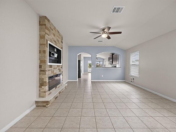 4th image of 18519 Bandelier Dr