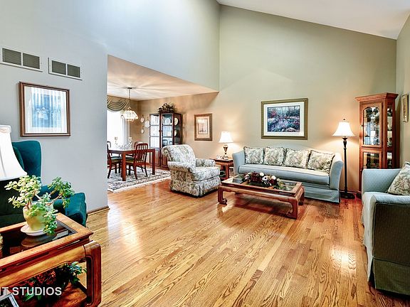 5th image of 1608 Lakeview Dr