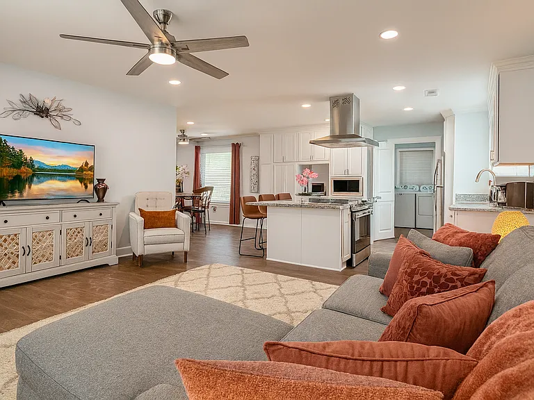445 Short Hills Dr — Photo 35