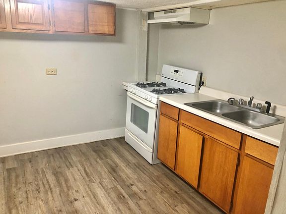 4th image of 1005 Montgomery St #2