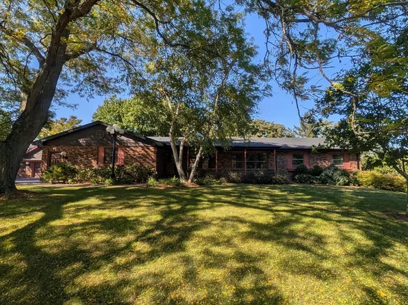 W7560 Pleasant STREET, Delavan, WI 53115