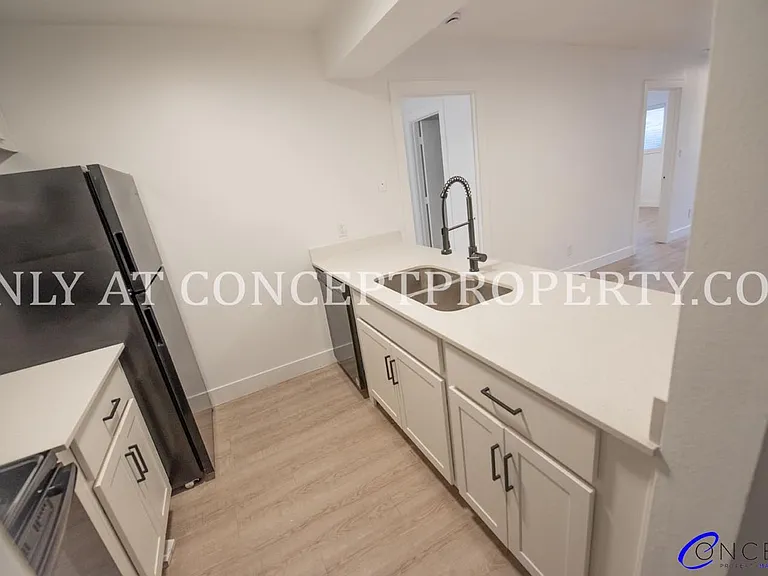 Lofts on 5th — Photo 145