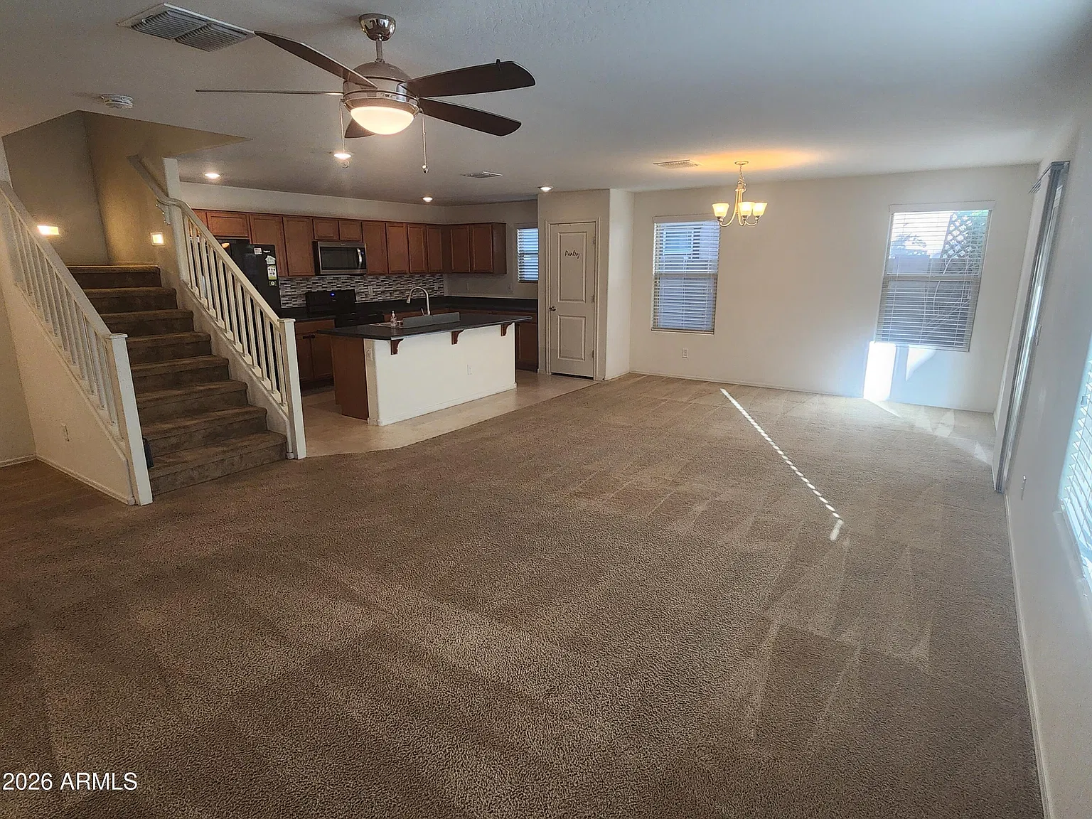 3 bed, 2.5 bath, 1932 sqft, $1,850 — Photo 3