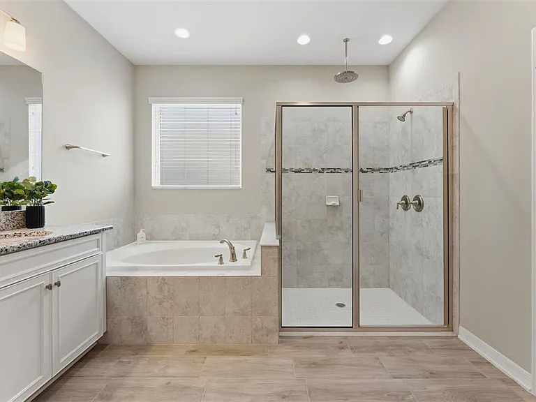 12451 Nouveau Ave — Photo 8