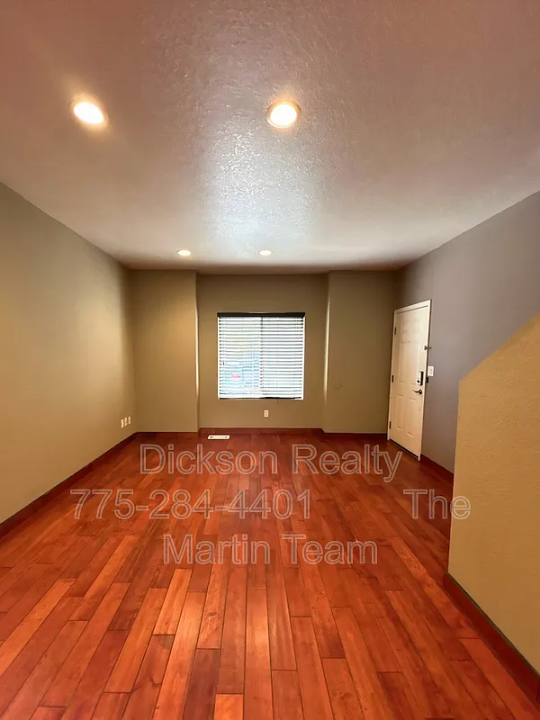 2 bed, 2.0 bath, 1170 sqft, $2,100 — Photo 3