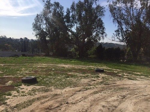 4th image of 1825 Sunset Dr