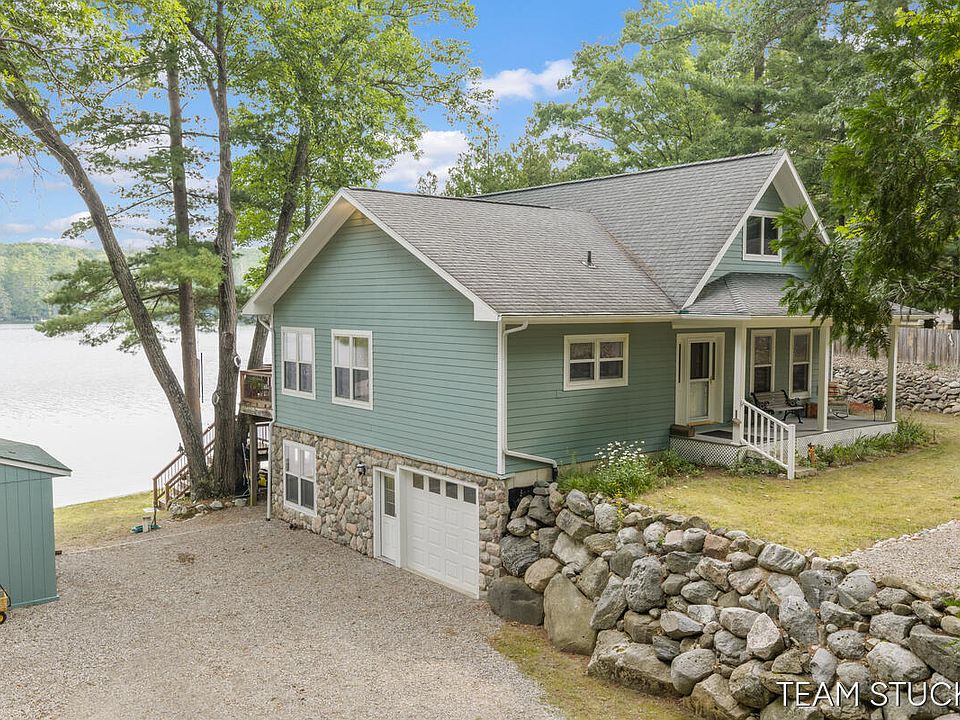 1st image of 8583 N Homestead Cir