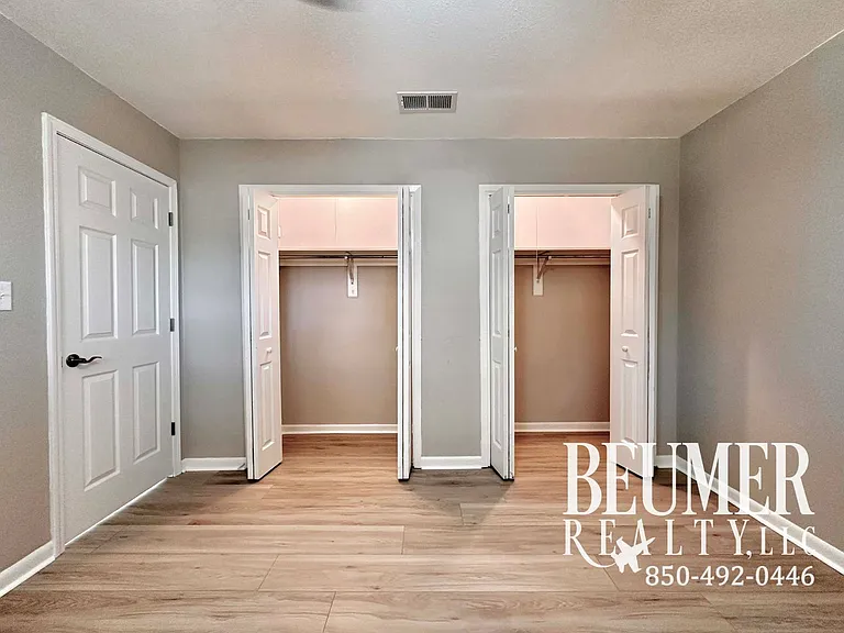 5078 Leeward Dr — Photo 8