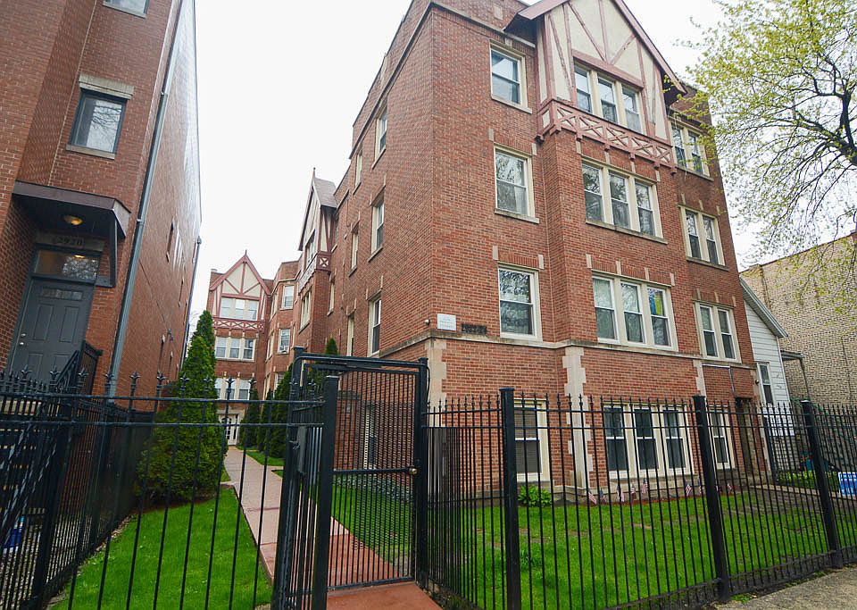 1st image of 2922 N Sacramento Ave #1