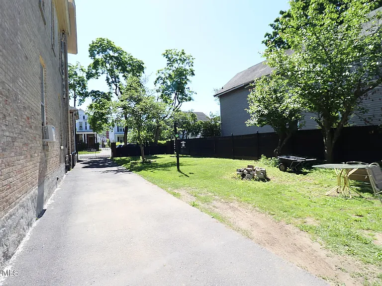 517 3rd Ave #2R — Photo 3