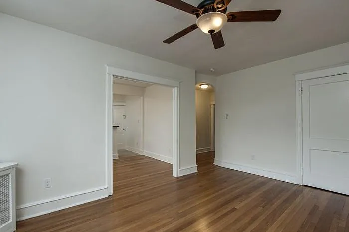 100 Morton Ave — Photo 16