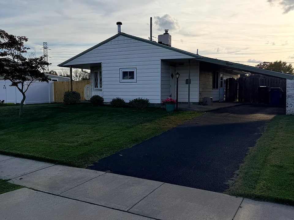 9 Daffodil Ln