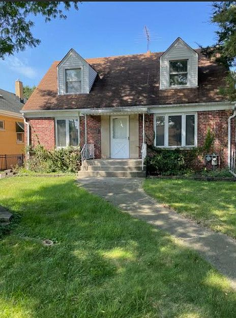 1st image of 42 Forest Ave