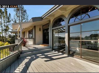 27 Saint Stephens Dr, Orinda, CA 94563