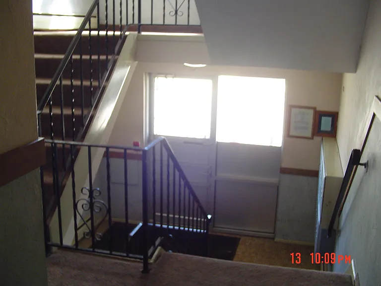 Phillip Park Apartments — Photo 4