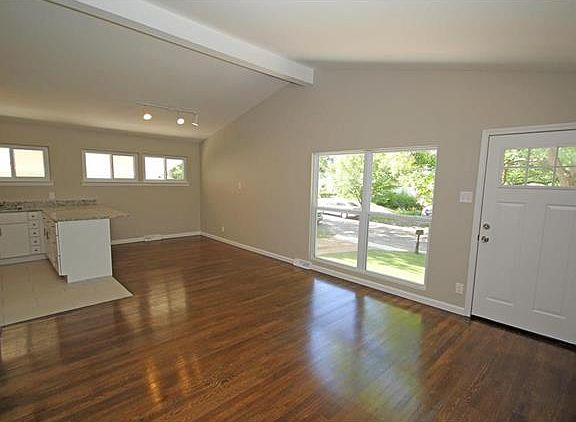 4th image of 518 Apex Dr