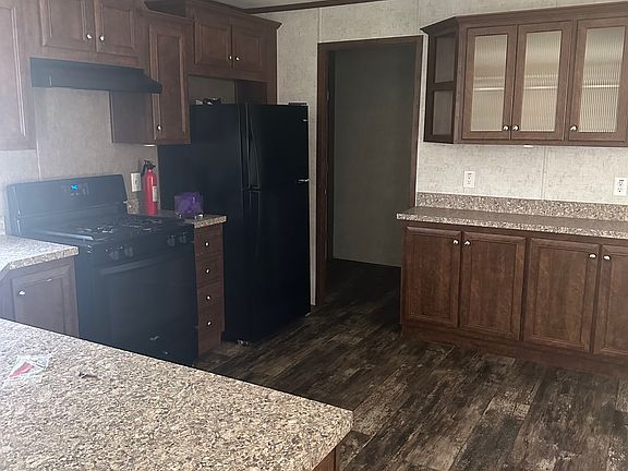 2nd image of 61 Saint Peters