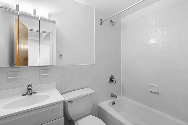 Rented by Mirador Real Estate | media 22