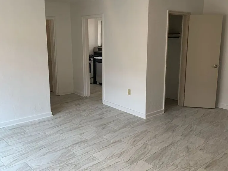 5506 Fifth Avenue — Photo 49