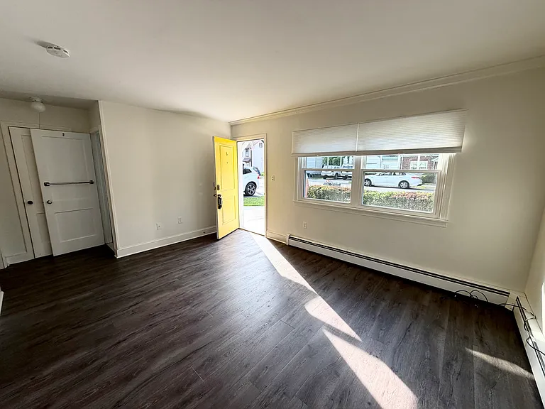 315-317 Hudson Ave #1 — Photo 7