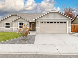 422 S Penn St, Kennewick, WA 99336