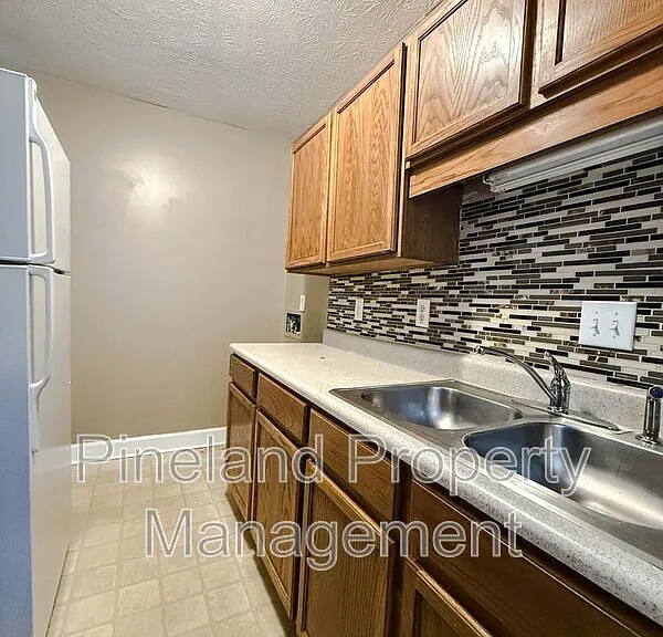 307 Bradford Ave #2 — Photo 6