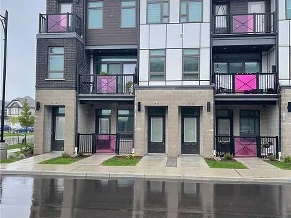 155 Thomas Slee Dr #2B, Kitchener, ON N2P 0G7