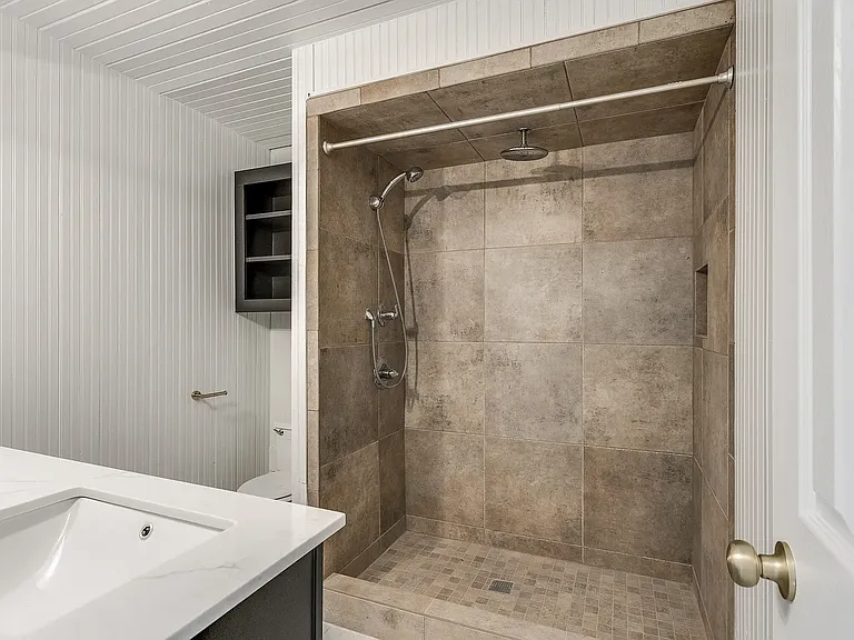 2213 Tredington Way — Photo 11
