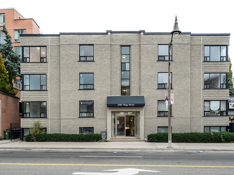 2707 Yonge St — Photo 10