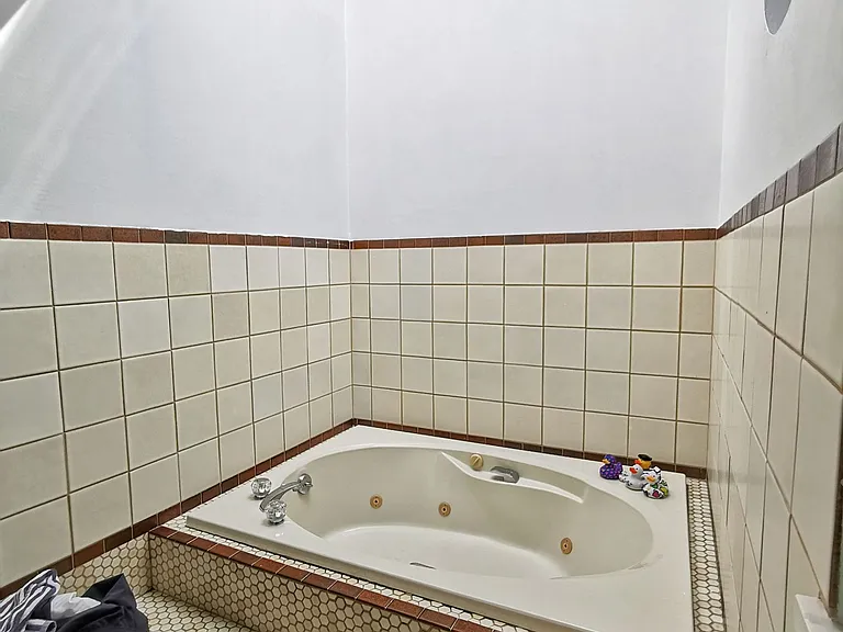 1294 Netley Pl — Photo 4
