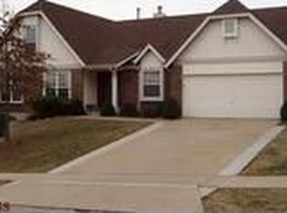 1574 Ivy Chase Ln, Fenton, MO