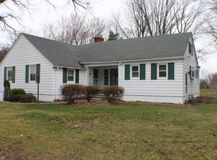 6430 W Ridgewood Dr, Parma, OH 44129