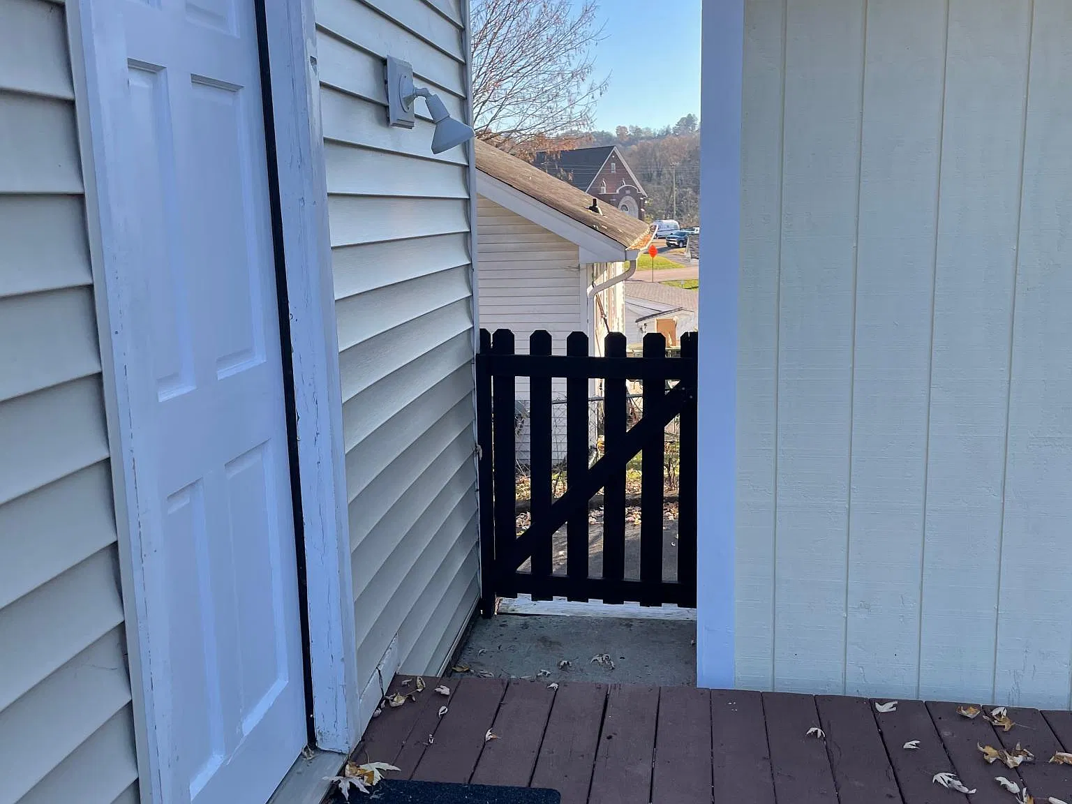 3 bed, 1470 sqft, $2,300 — Photo 2
