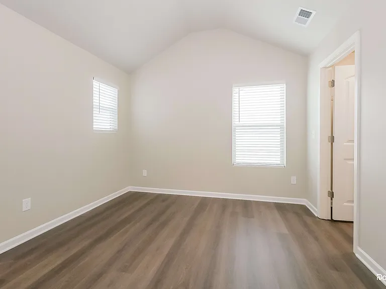 516 Dasheill Ln — Photo 11