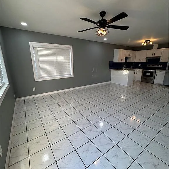 1307 Rojas St — Photo 3